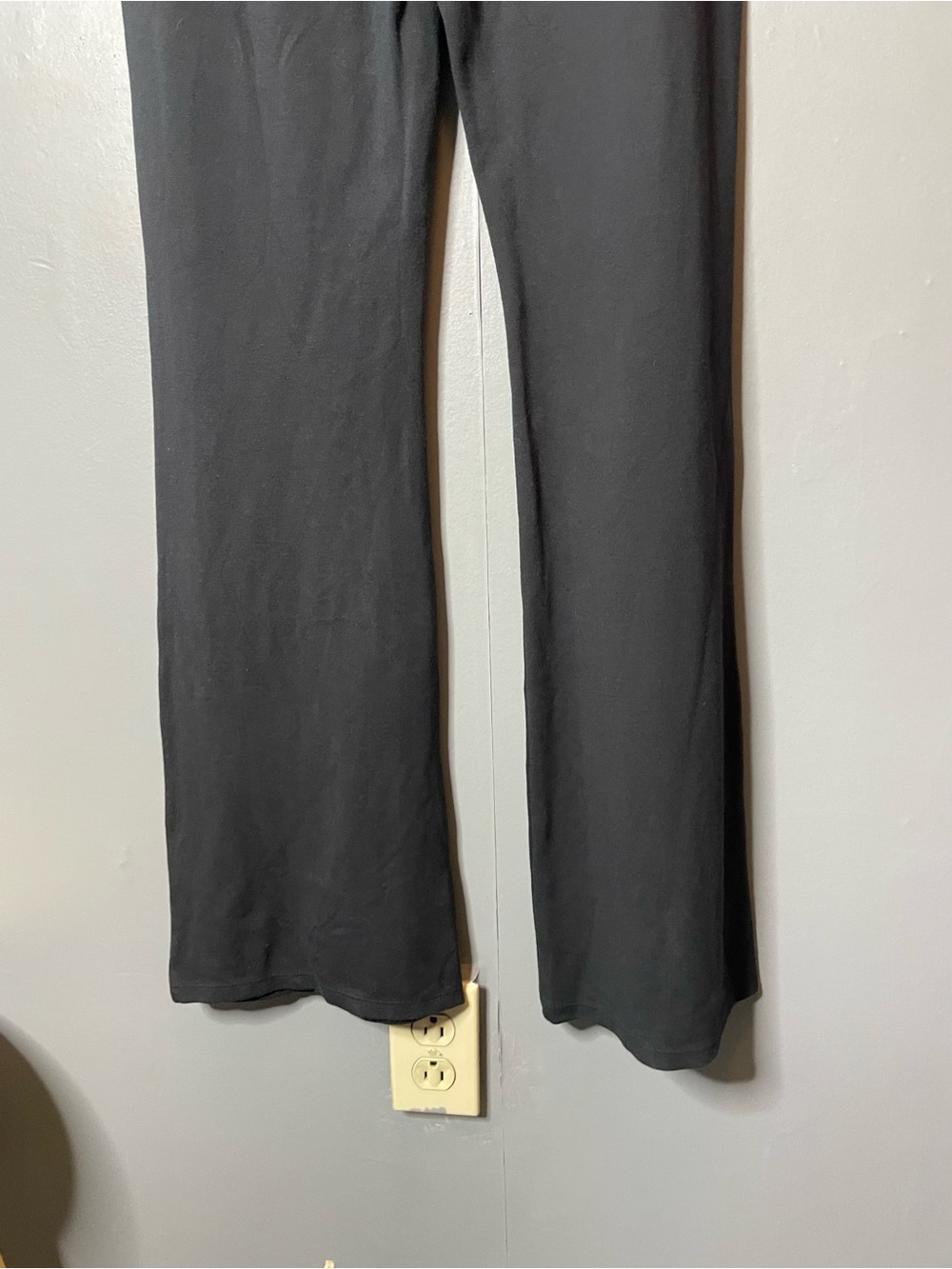 Halara Flex High Waisted Back Side Pocket Slight Flare Work Pants size medium - Picture 8 of 12
